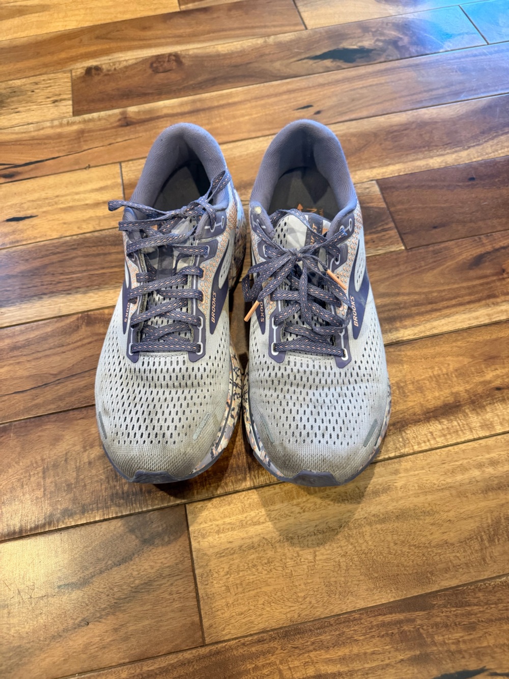 Brooks women's ghost Gray and Purple-Accent Running Shoes 10